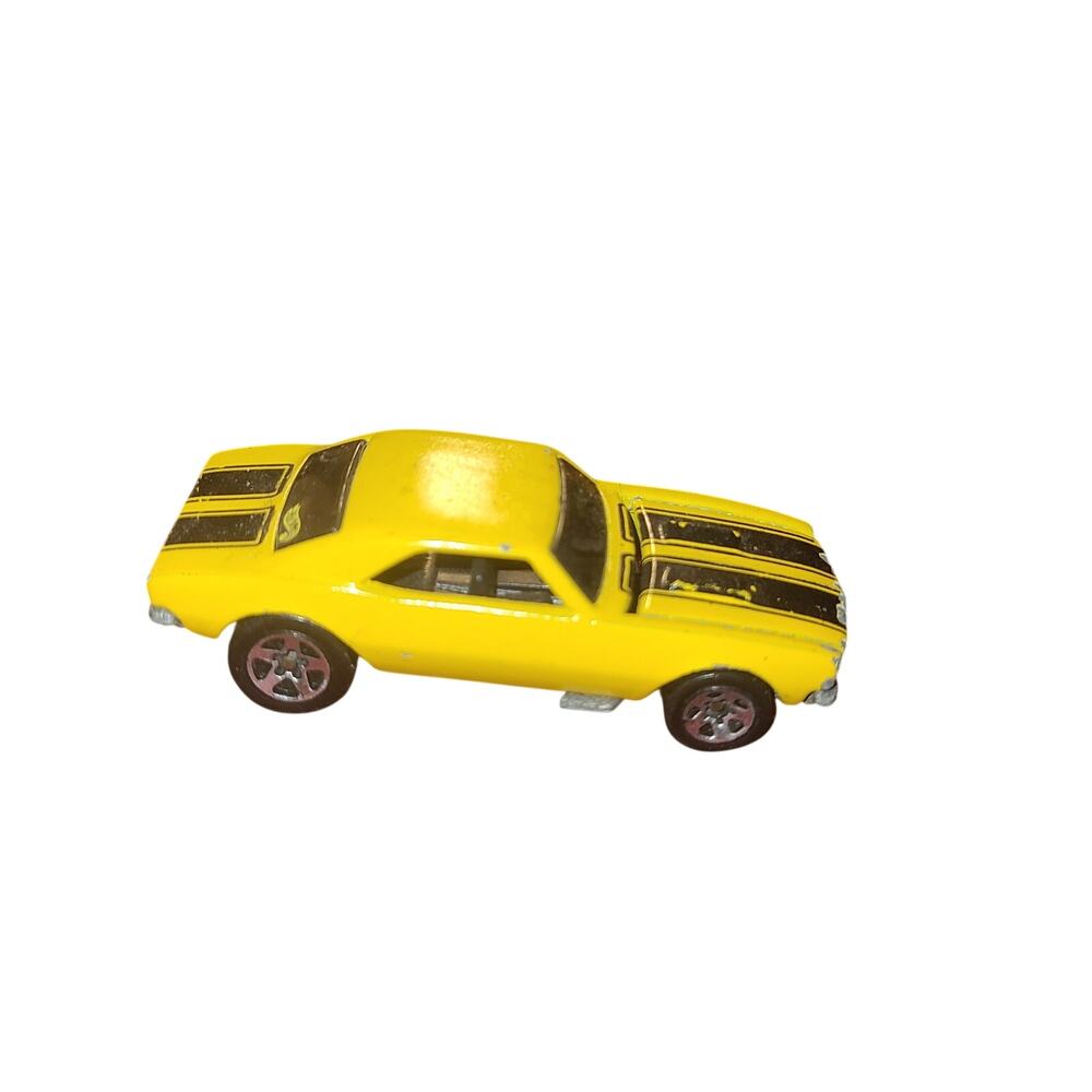 Hot Wheels '67 Camaro Yellow Hood Opens Black Racing Stripes Mattel 1982